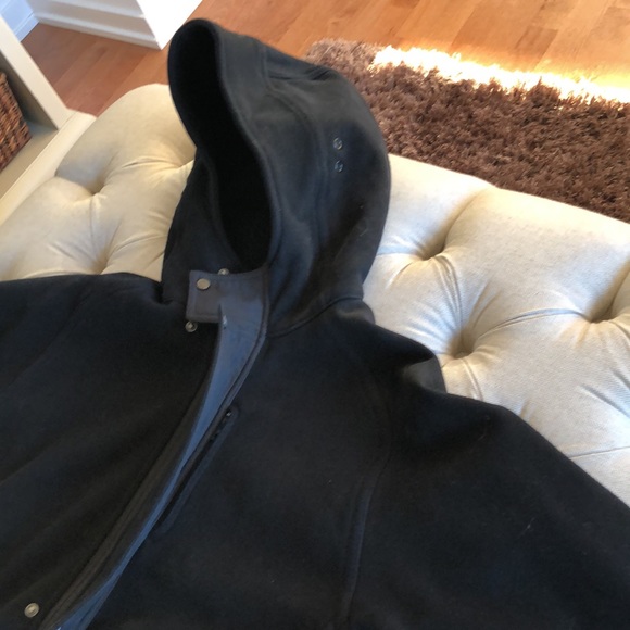 Lululemon jacket - Picture 4 of 7